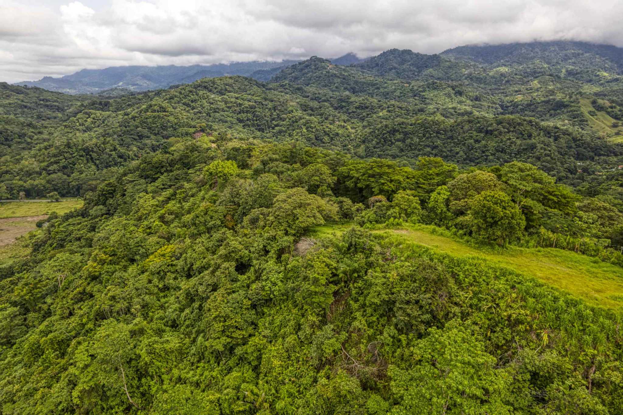 76778-5 Stunning Ocean & Mountain View Building Lot with Legal Water in Ojochal Costa Rica