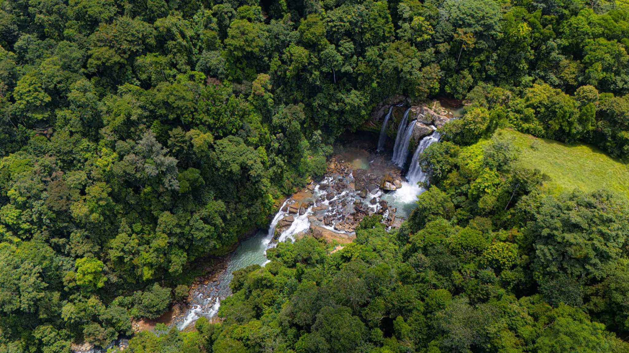 76901-5 Stunning 3-Bedroom Luxury Estate with Waterfall Views & Infinity Pool in Dominical Costa Rica