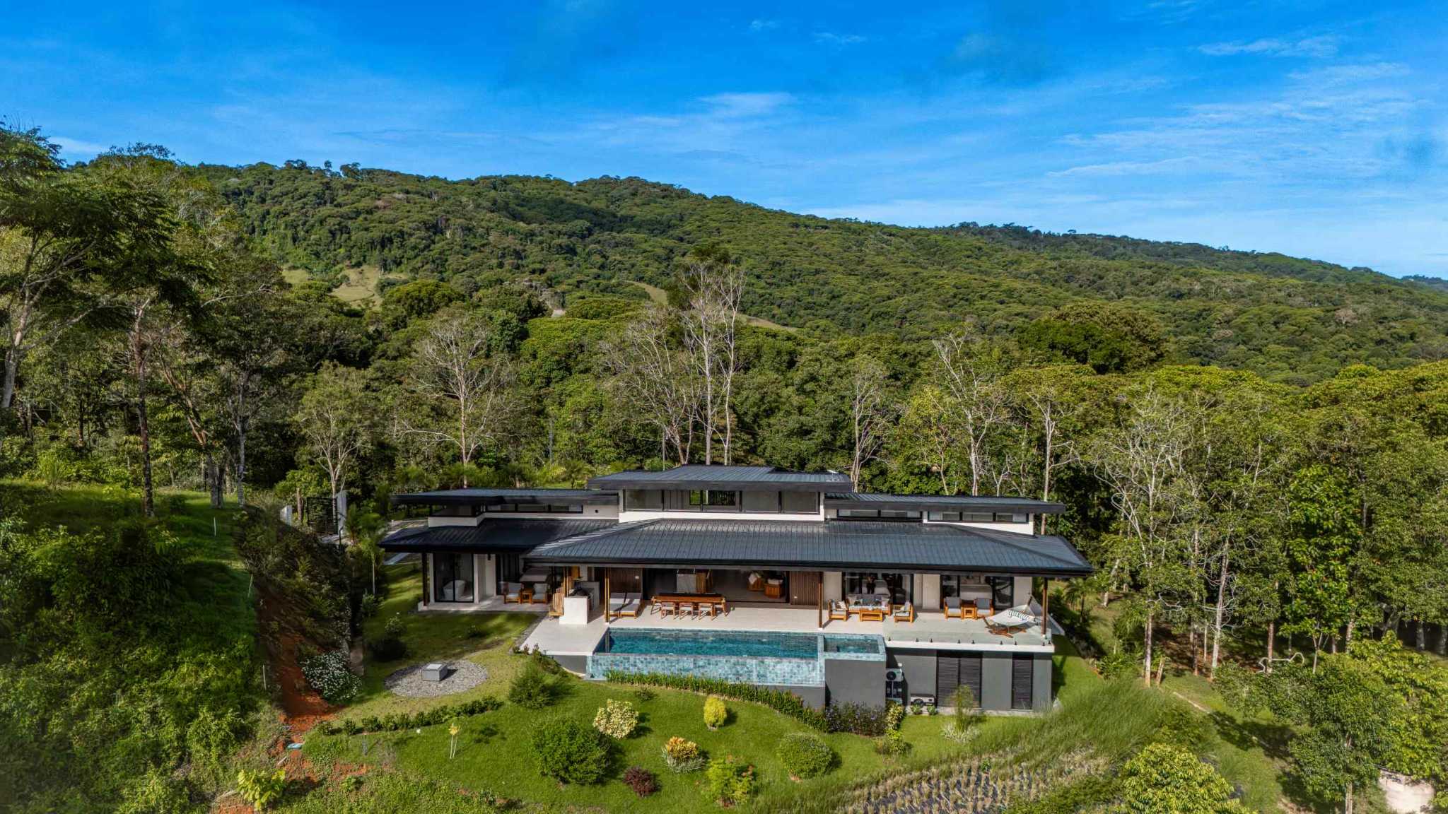 76901-9 Stunning 3-Bedroom Luxury Estate with Waterfall Views & Infinity Pool in Dominical Costa Rica