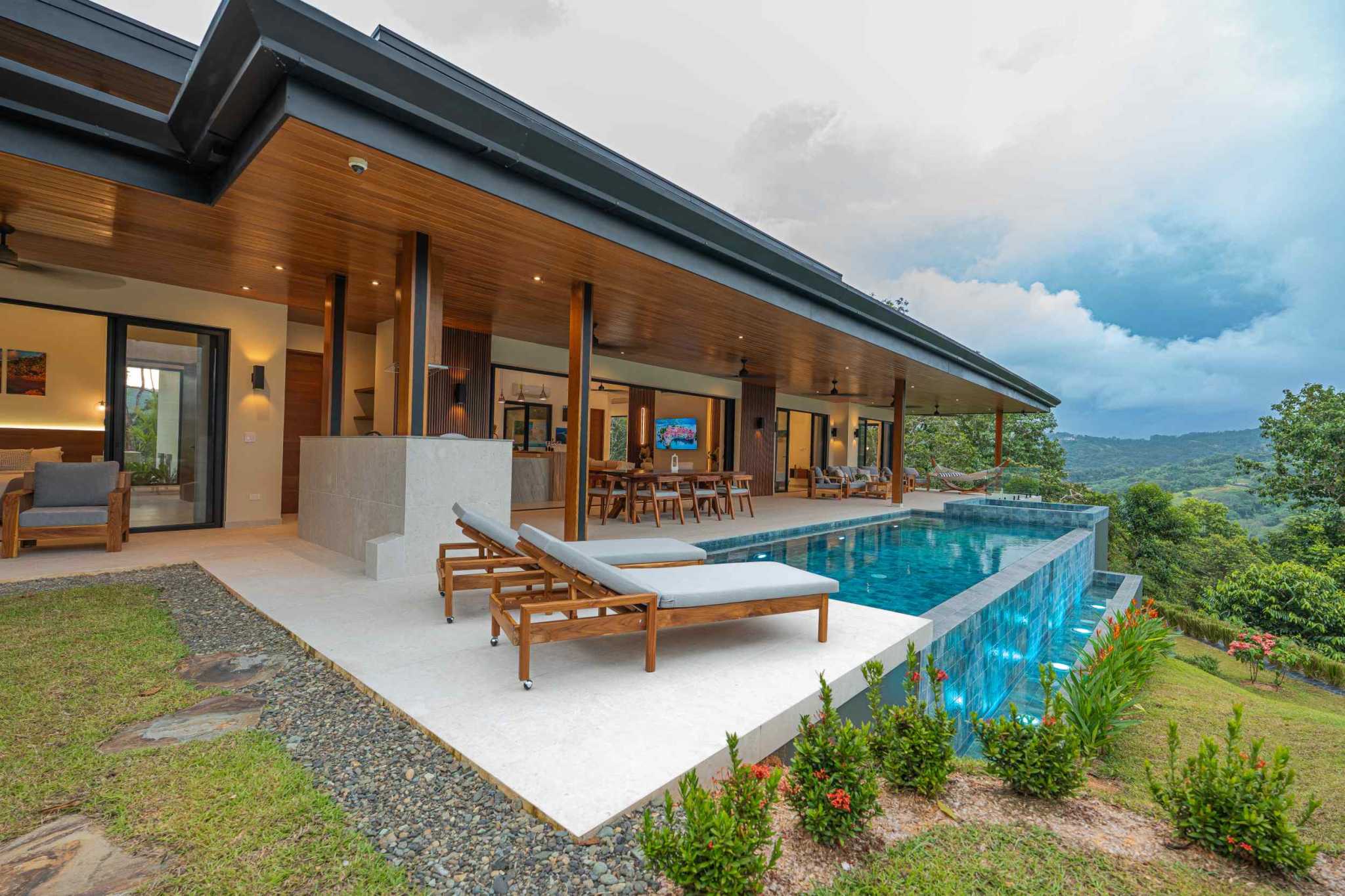 76901-23 Stunning 3-Bedroom Luxury Estate with Waterfall Views & Infinity Pool in Dominical Costa Rica