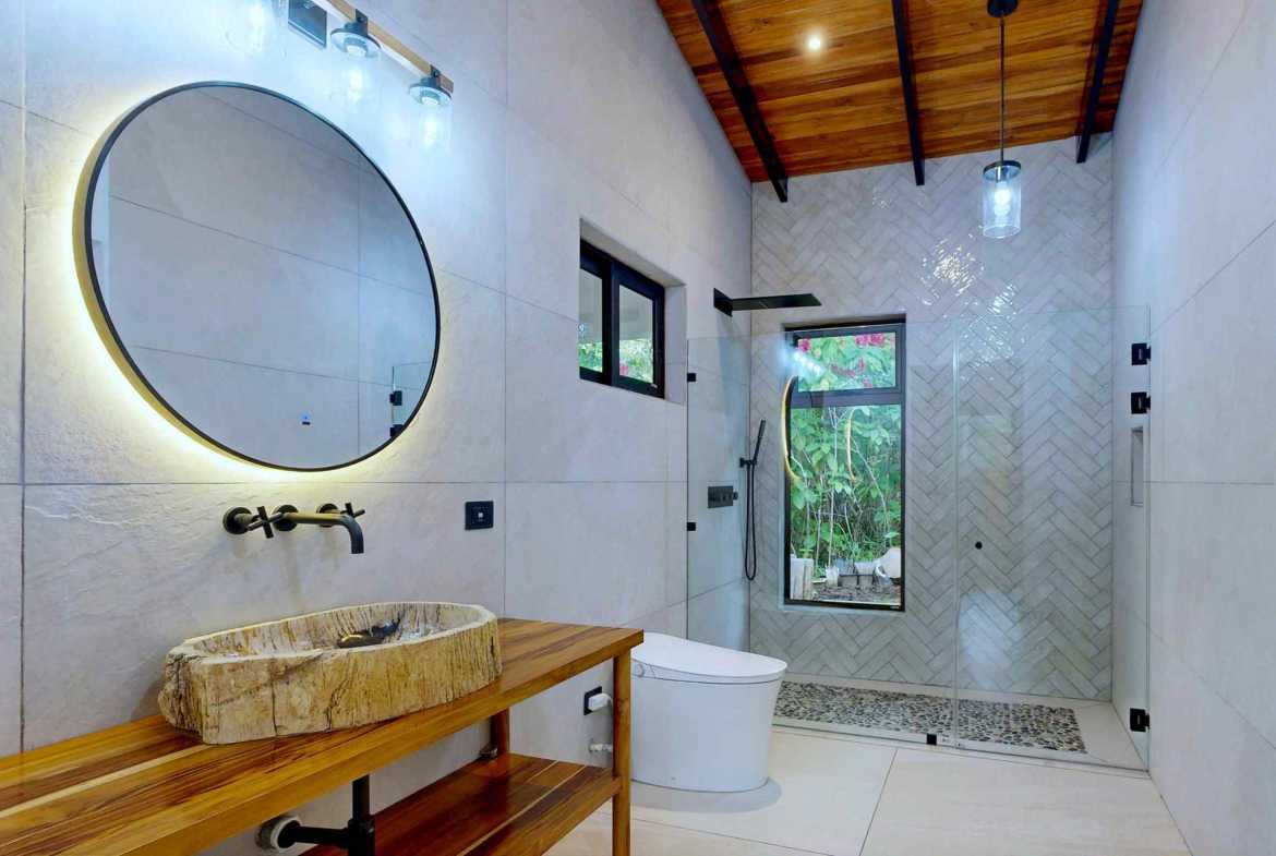 5-bedroom home in Ojochal, Costa Rica – photo 21 of 33