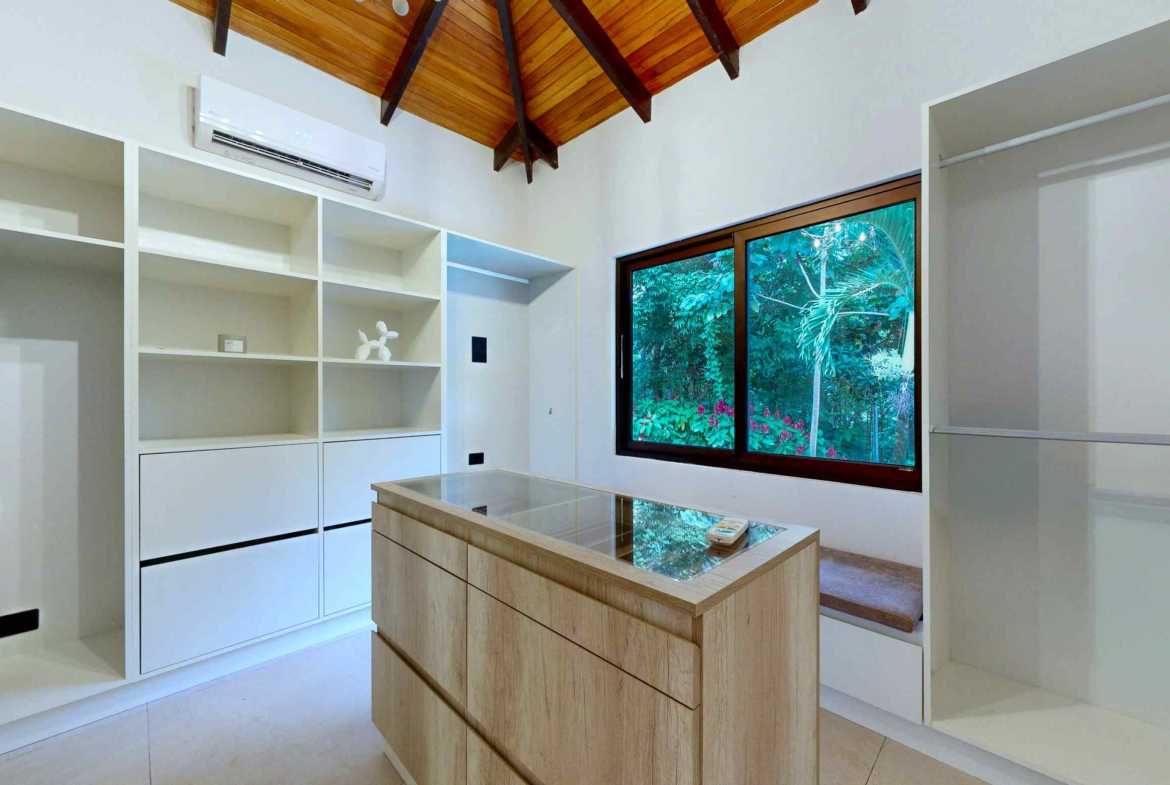 5-bedroom home in Ojochal, Costa Rica – photo 24 of 33