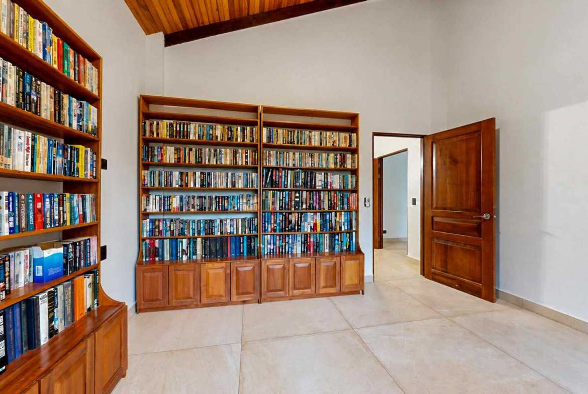 5-bedroom home in Ojochal, Costa Rica – photo 25 of 33