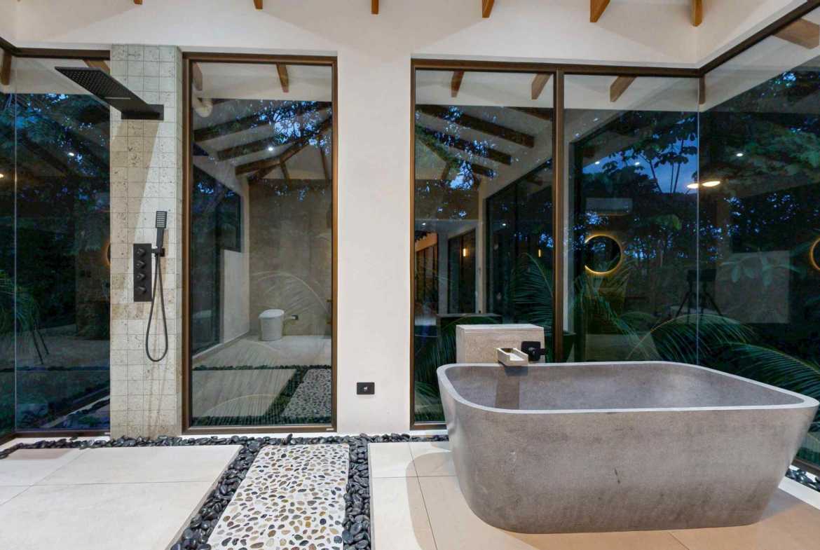 5-bedroom home in Ojochal, Costa Rica – photo 30 of 33