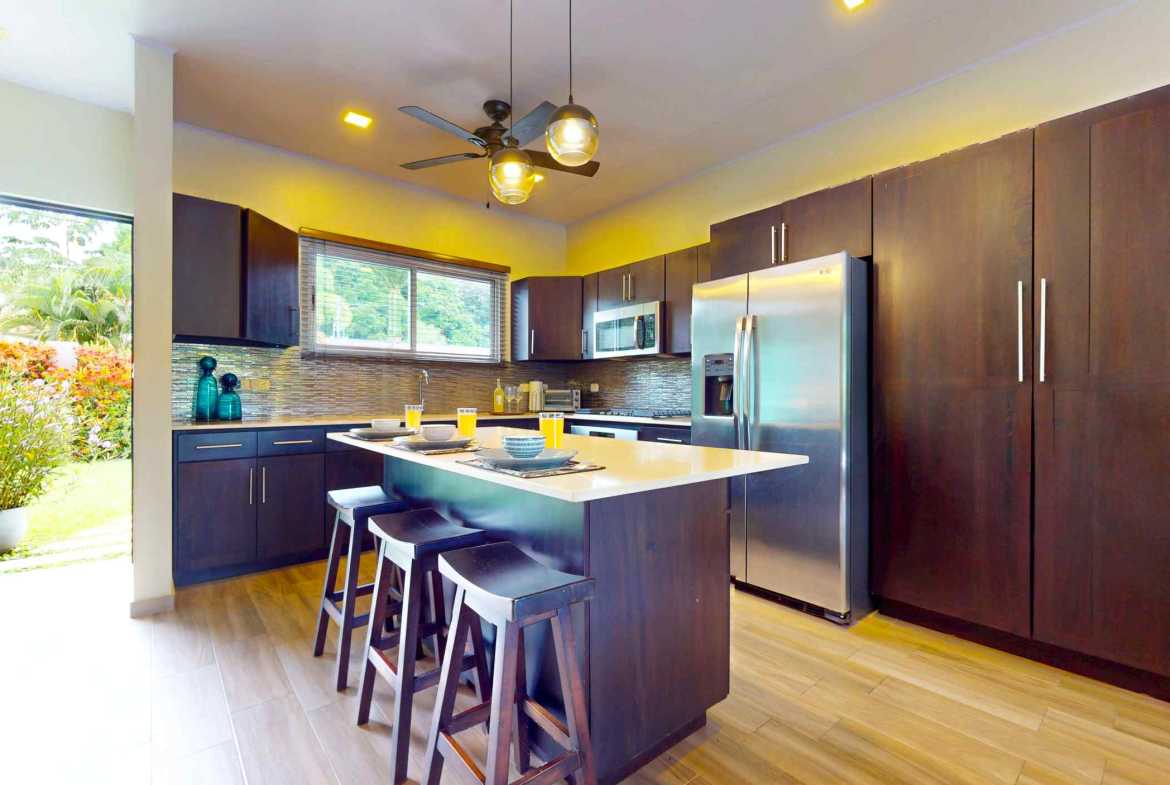 Beautifully Maintained 3-Bedroom Villa, photo 6 of 24
