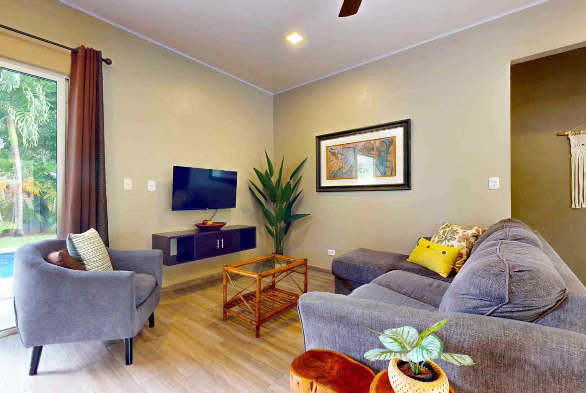 Beautifully Maintained 3-Bedroom Villa, photo 9 of 24