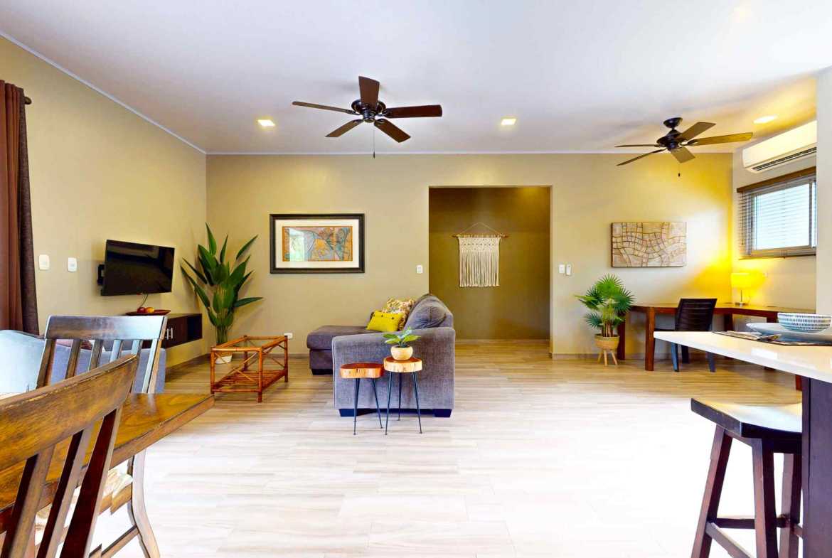 Beautifully Maintained 3-Bedroom Villa, photo 10 of 24