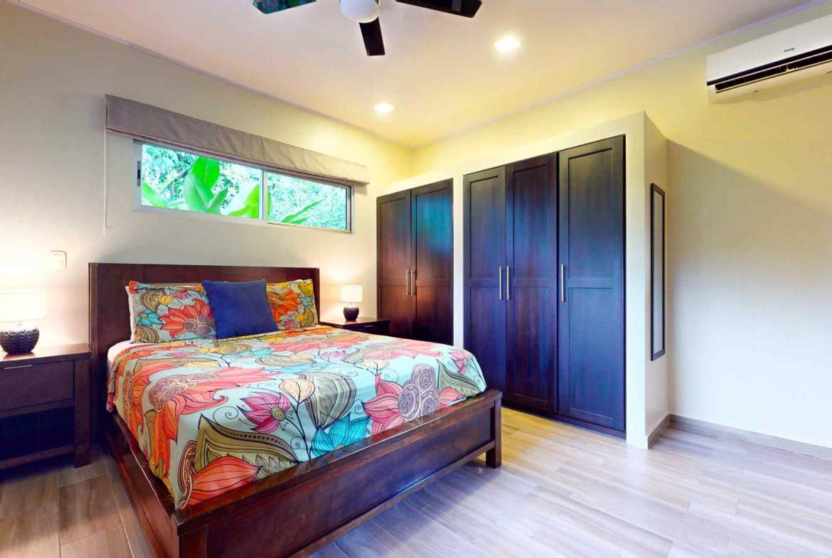 Beautifully Maintained 3-Bedroom Villa, photo 19 of 24