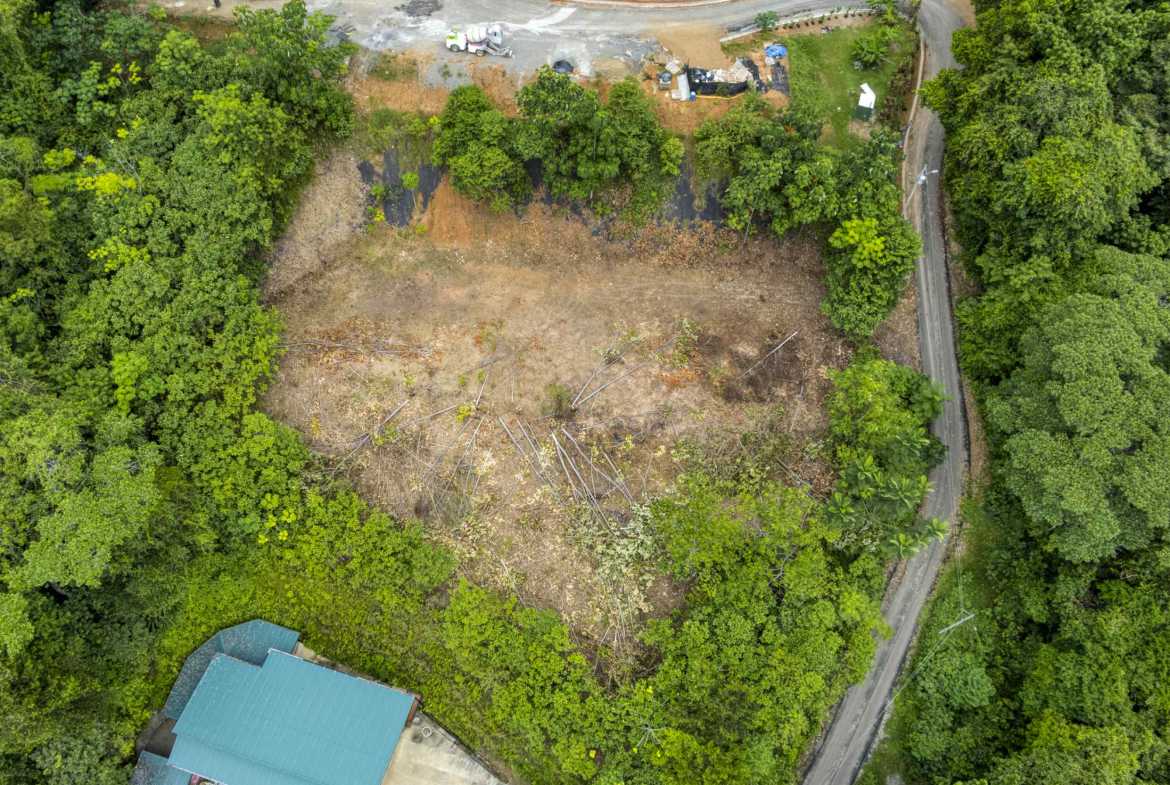 1.79-acre lot in Uvita, Costa Rica – photo 1 of 9