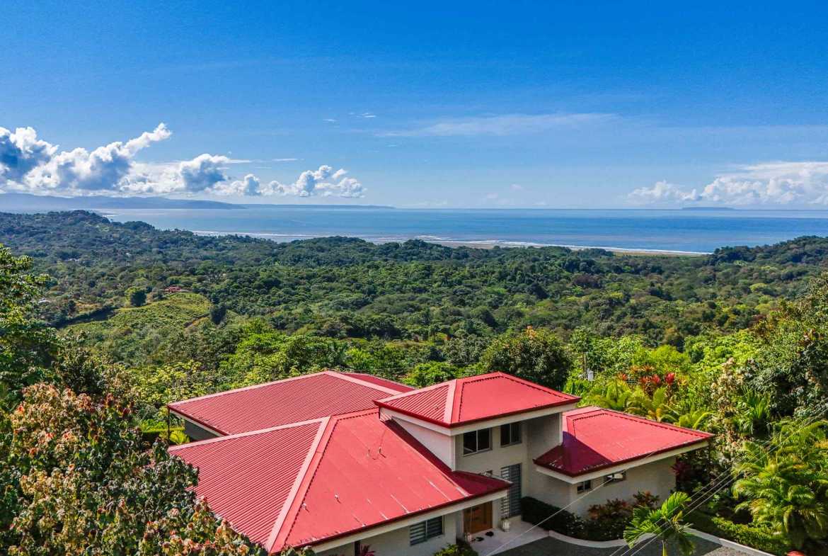 2-Bedroom Ocean View Home with Infinity Pool & Panoramic Views, photo 4 of 24