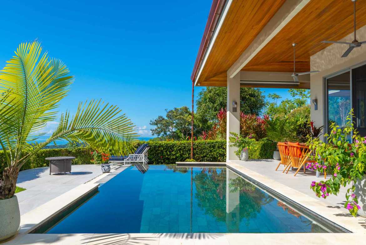 2-Bedroom Ocean View Home with Infinity Pool & Panoramic Views, photo 7 of 24