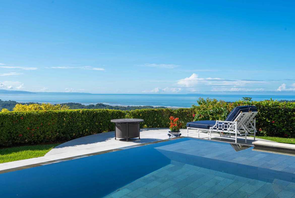 2-Bedroom Ocean View Home with Infinity Pool & Panoramic Views, photo 3 of 24