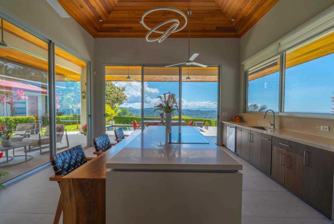 2-Bedroom Ocean View Home with Infinity Pool & Panoramic Views, photo 22 of 24