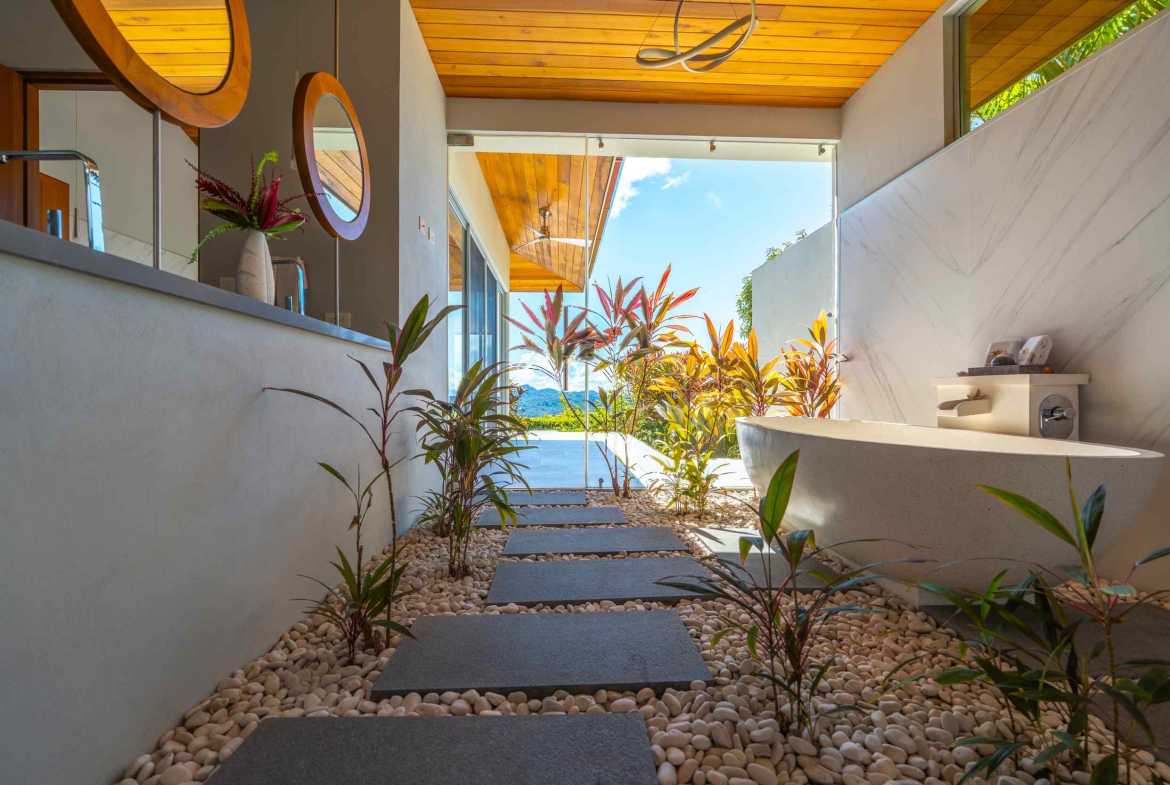 3-bedroom home in Ojochal, Costa Rica – photo 37 of 60
