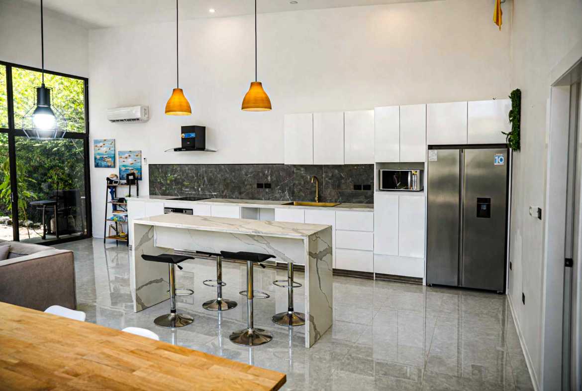 3-Bedroom Villa with Pool & Creek-Side Setting, photo 12 of 24