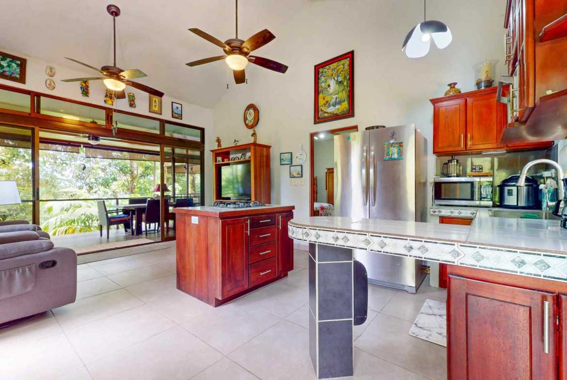 2-bedroom home in Ojochal, Costa Rica – photo 2 of 27