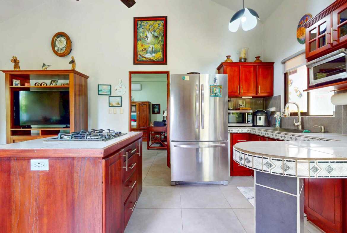 2-bedroom home in Ojochal, Costa Rica – photo 8 of 27