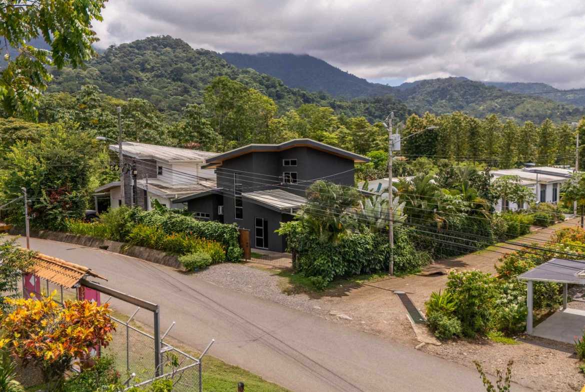 3-bedroom home in Ojochal, Costa Rica – photo 3 of 45