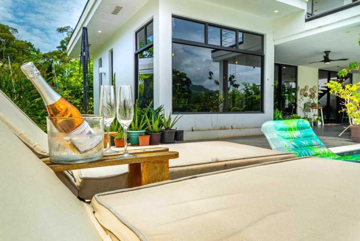 3-Bedroom House with Jungle Mountain Views & Large Pool, photo 6 of 19