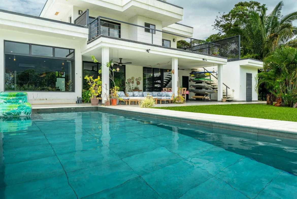 3-Bedroom House with Jungle Mountain Views & Large Pool, photo 10 of 19