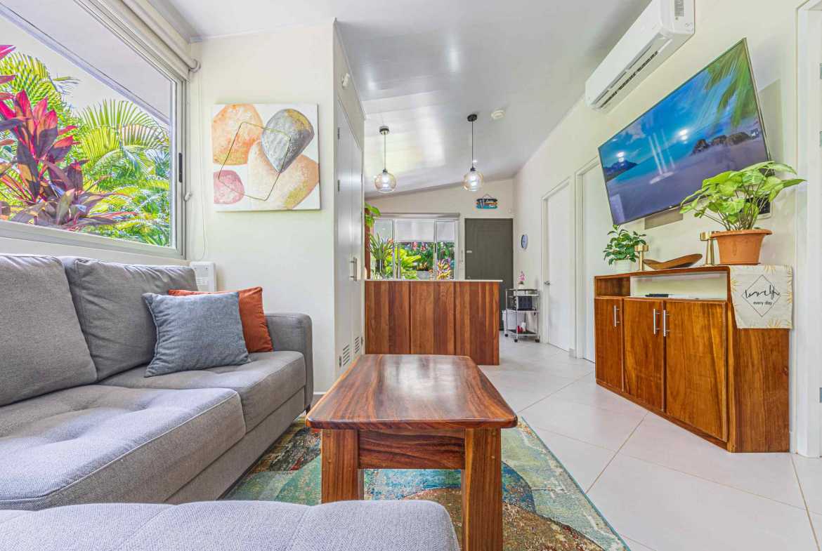 Cozy 2-Bedroom Home with Private Pool & Room to Expand Near the Beach, photo 17 of 24